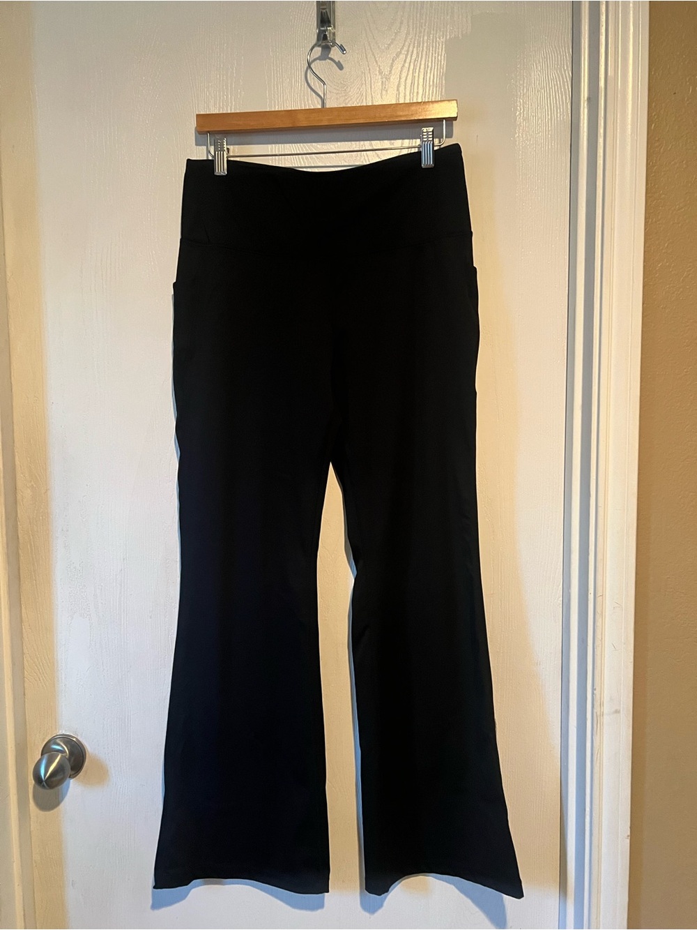 Love & Sports  Leggings Black High Waist Flare Side Pockets Women Sz XL 16-18